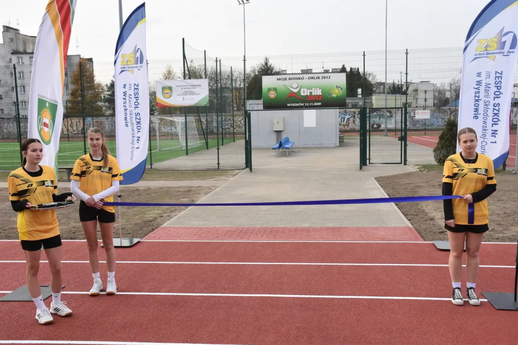 Nowy kompleks sportowy powiatu. Dla uczniów i dla mieszkańców