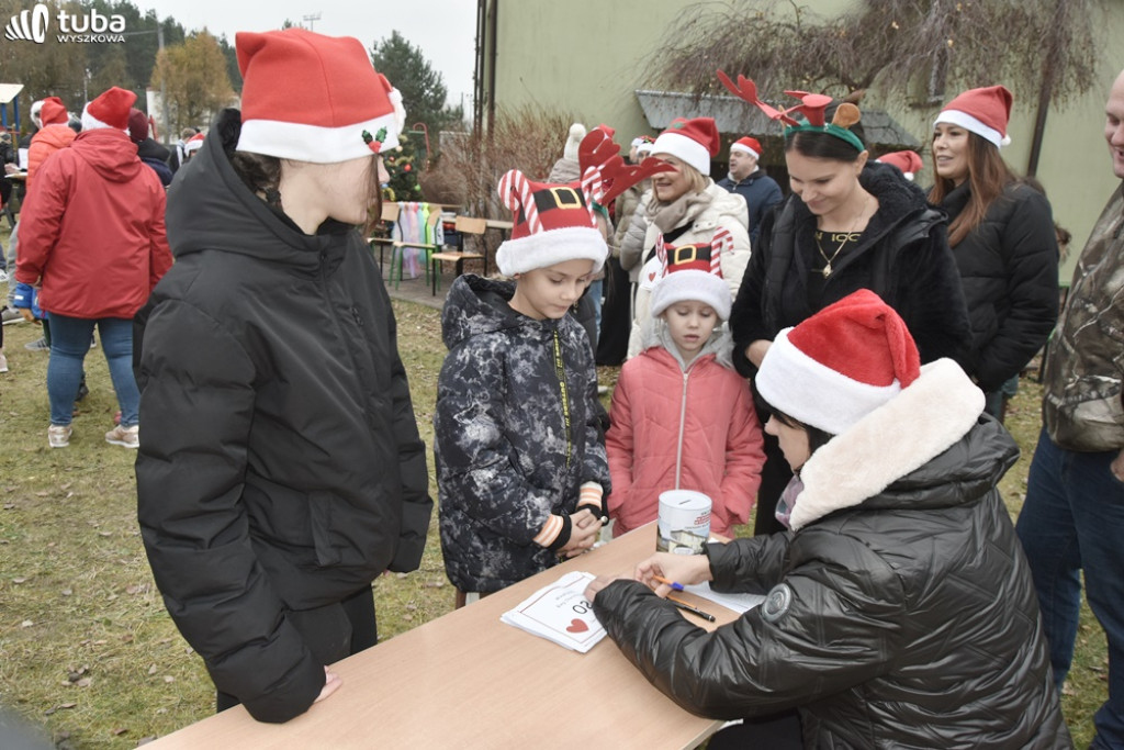 Mikołajkowy Bieg po AED w Starym Bosewie