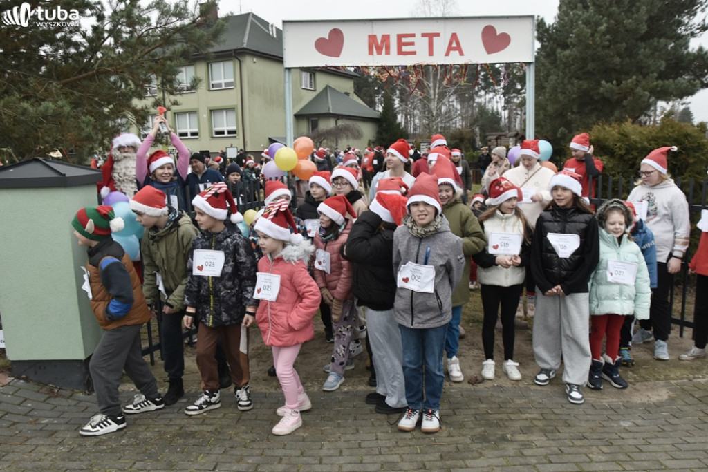 Mikołajkowy Bieg po AED w Starym Bosewie