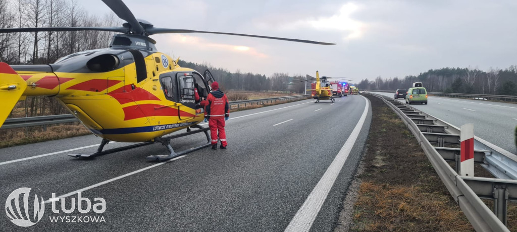 Trzy osoby poważnie ranne. S8 zablokowana