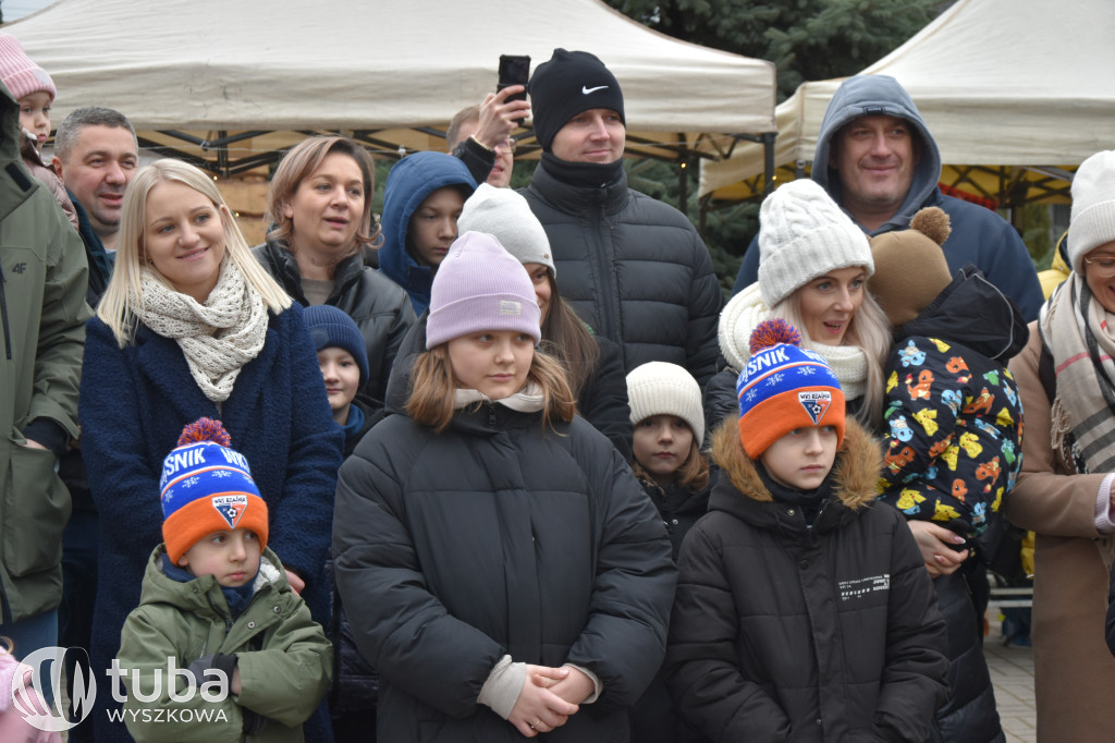 Mikołaj odwiedził świąteczny jarmark w Rząśniku