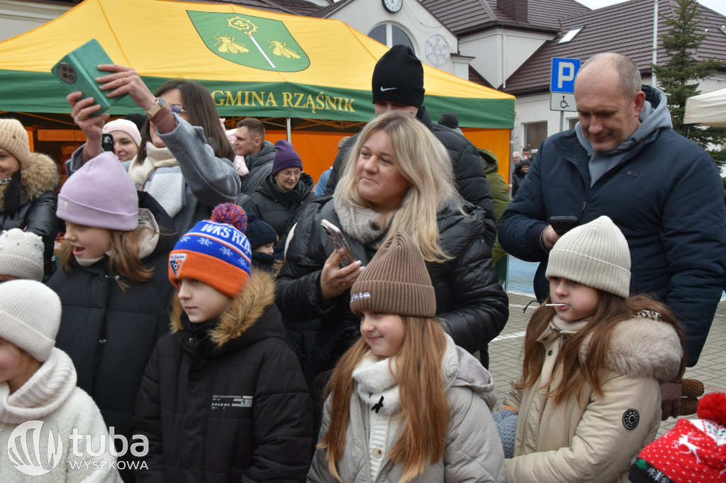 Mikołaj odwiedził świąteczny jarmark w Rząśniku