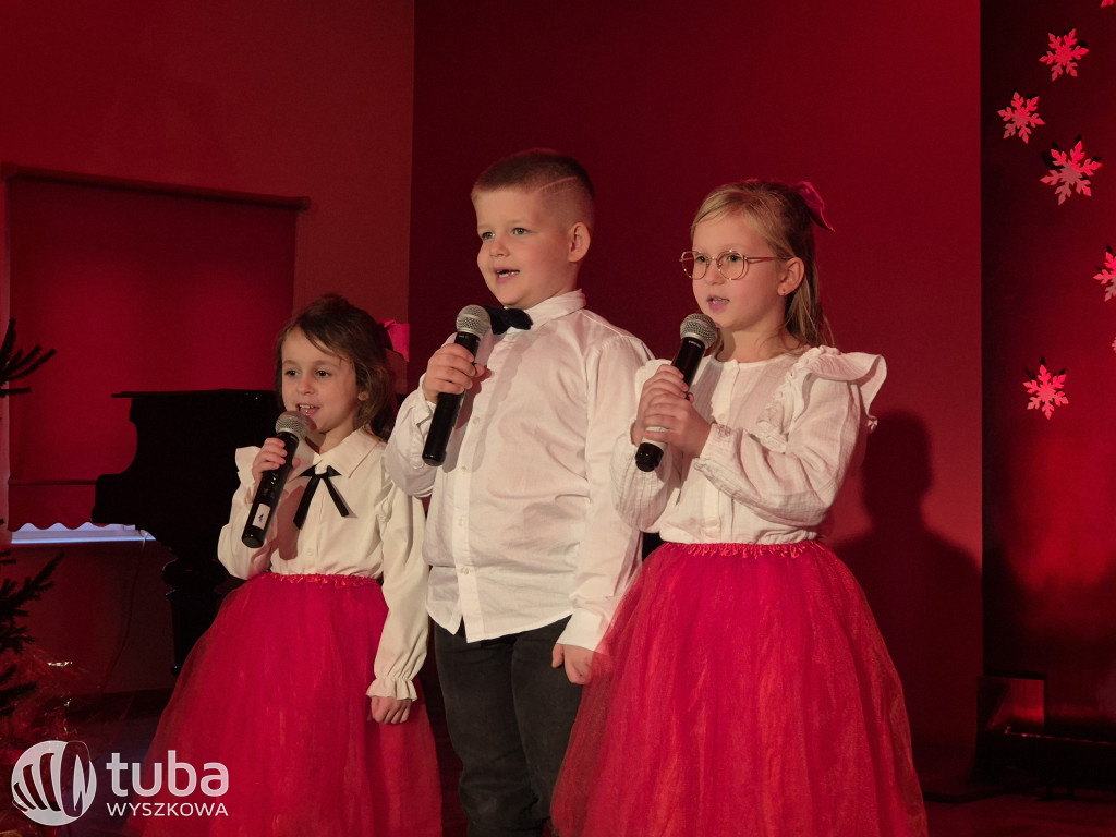 Gminny Przegląd Kolęd i Pastorałek w Długosiodle