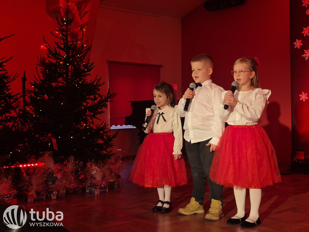 Gminny Przegląd Kolęd i Pastorałek w Długosiodle