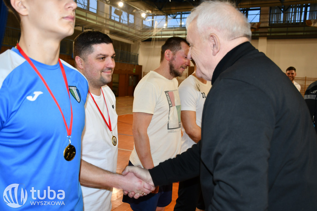 Mecz Absolwenci & Nauczyciele dla WOŚP