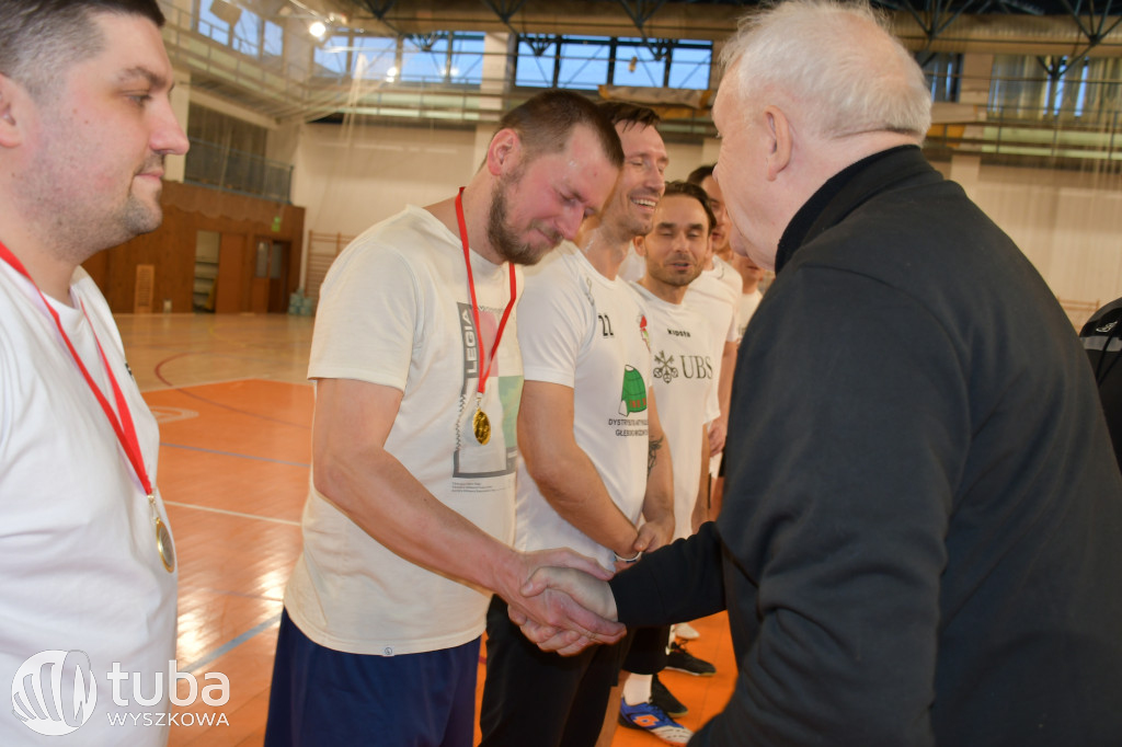 Mecz Absolwenci & Nauczyciele dla WOŚP