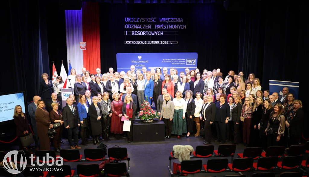 Medale dla wyszkowskich nauczycieli