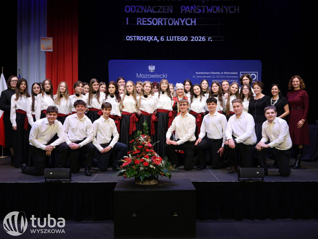 Medale dla wyszkowskich nauczycieli