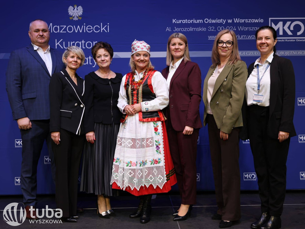 Medale dla wyszkowskich nauczycieli