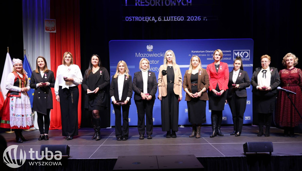 Medale dla wyszkowskich nauczycieli