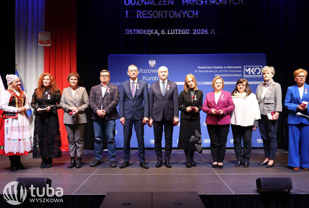 Medale dla wyszkowskich nauczycieli