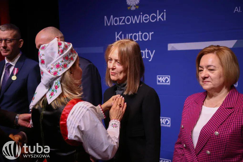Medale dla wyszkowskich nauczycieli