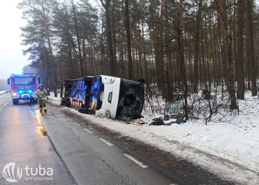 Wypadek autobusu na DK62 w Pustych Łąkach