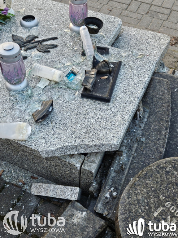 Uszkodzenie nagrobków na wyszkowskim cmentarzu