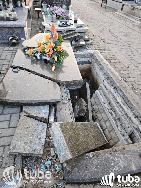 Uszkodzenie nagrobków na wyszkowskim cmentarzu