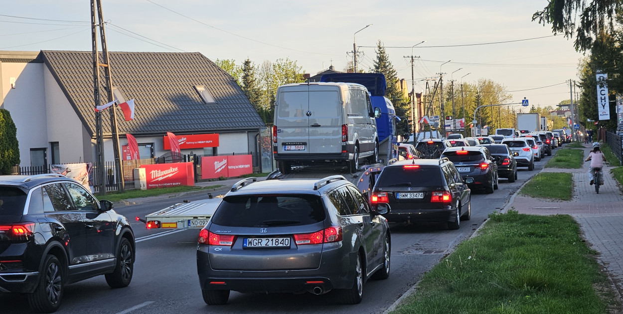 Powroty z weekendu i korki na wyszkowskich drogach