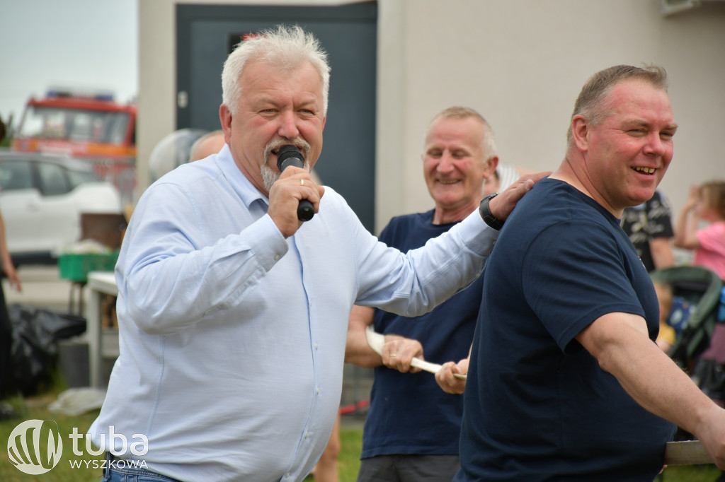 Rodzinna zabawa w Białymbłocie