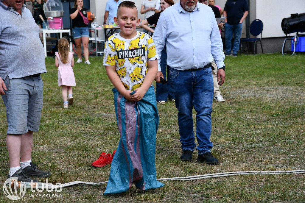 Rodzinna zabawa w Białymbłocie