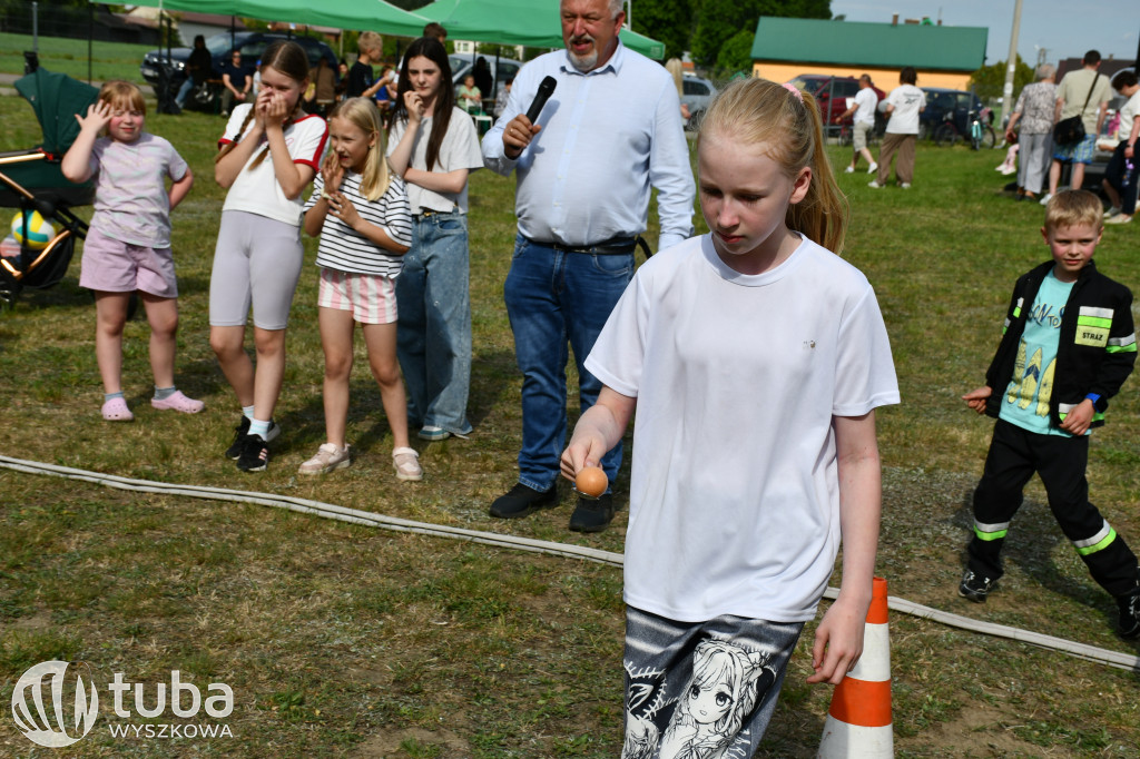 Rodzinna zabawa w Białymbłocie