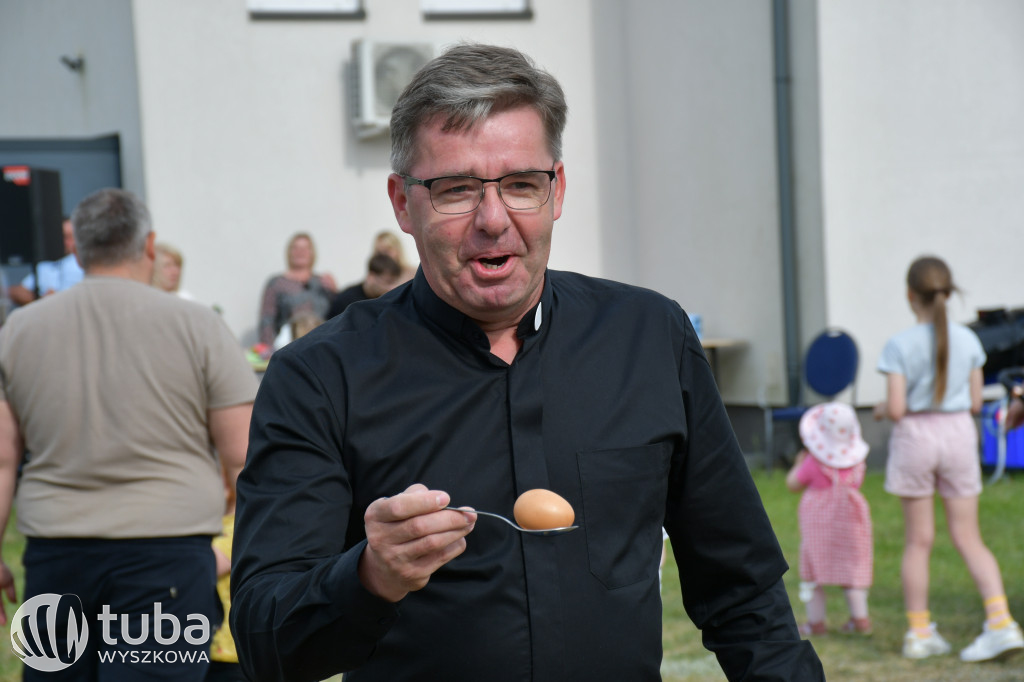 Rodzinna zabawa w Białymbłocie