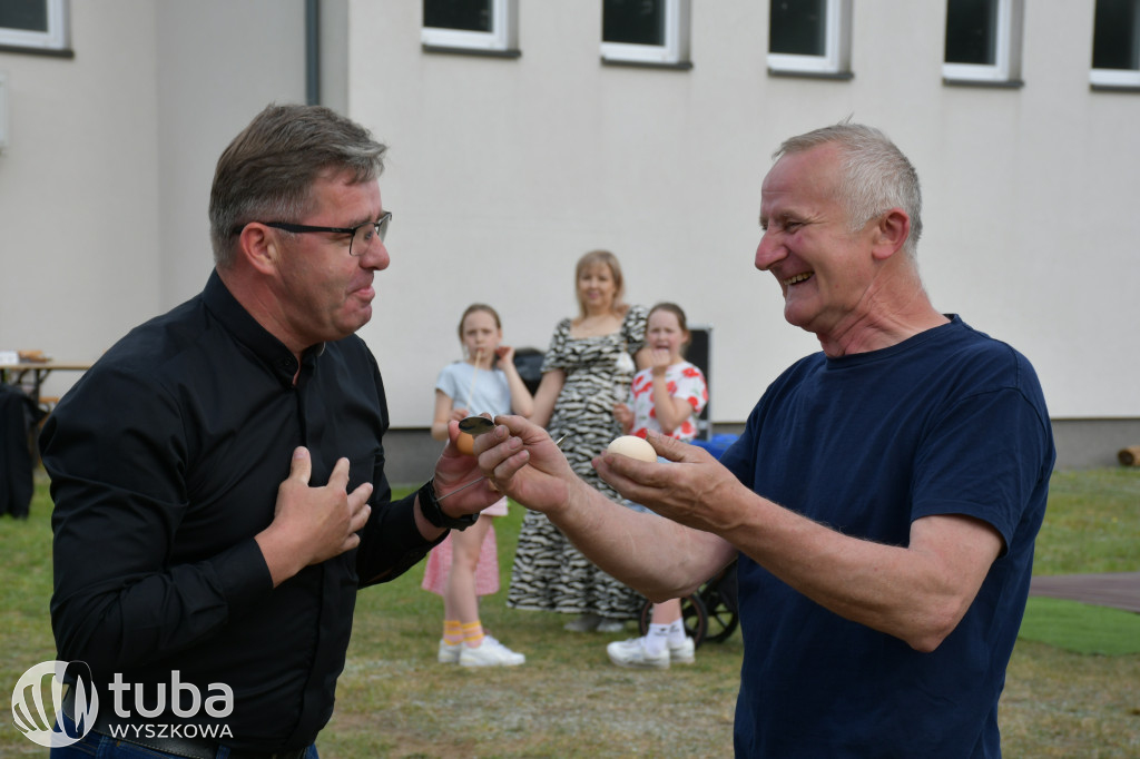 Rodzinna zabawa w Białymbłocie