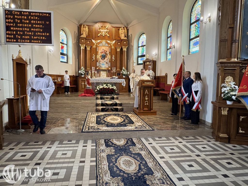 Uroczystość nadania imienia SP w Ulasku