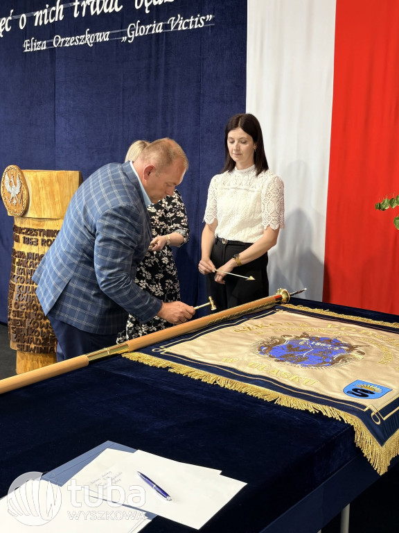 Uroczystość nadania imienia SP w Ulasku