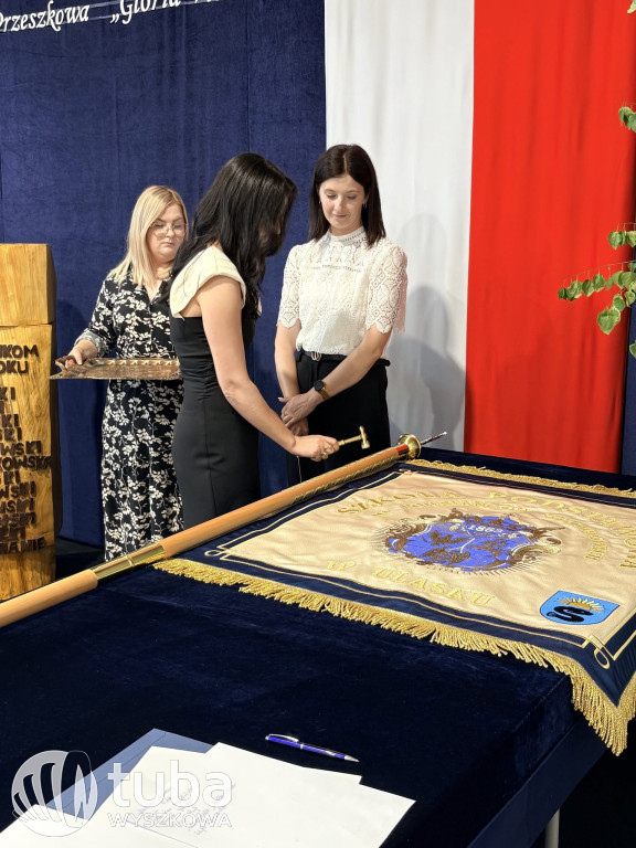Uroczystość nadania imienia SP w Ulasku