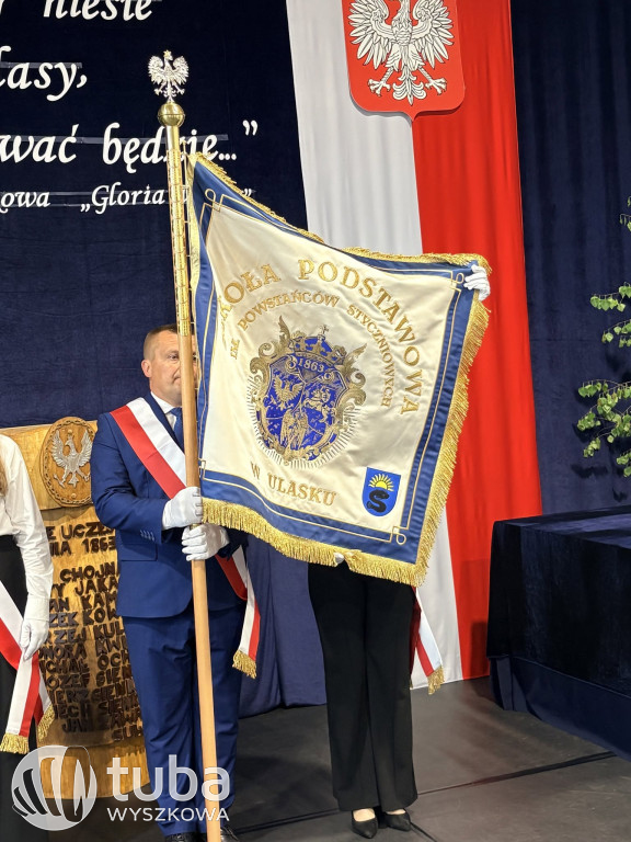 Uroczystość nadania imienia SP w Ulasku