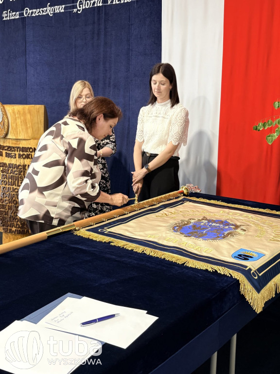 Uroczystość nadania imienia SP w Ulasku