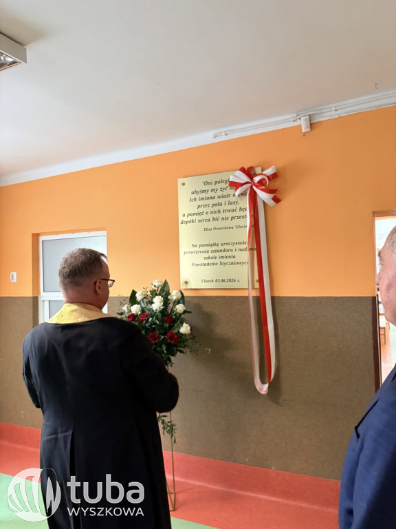 Uroczystość nadania imienia SP w Ulasku