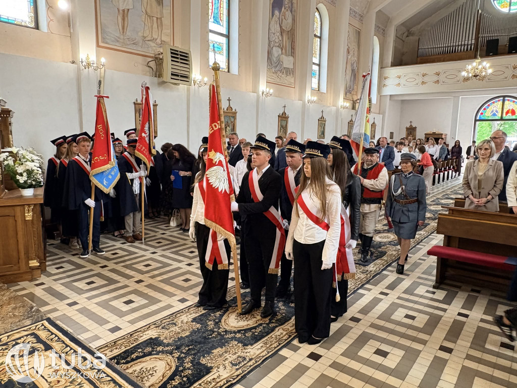 Uroczystość nadania imienia SP w Ulasku