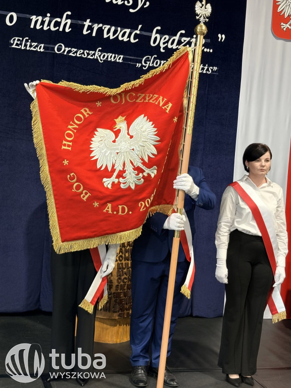 Uroczystość nadania imienia SP w Ulasku