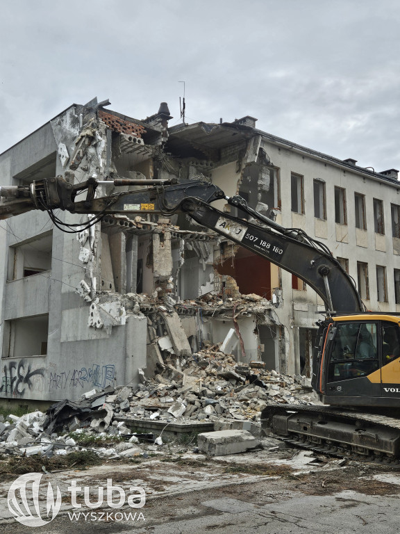 Rozbiórka byłej przychodni zdrowia w Wyszkowie