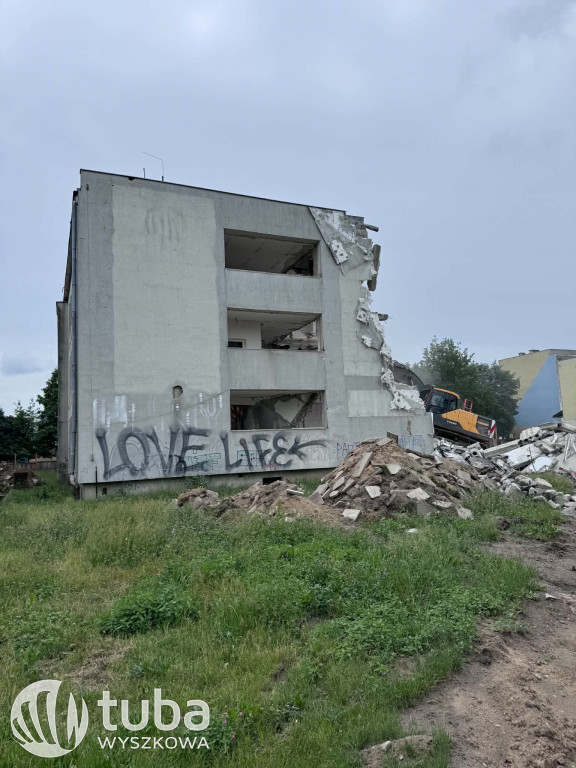 Rozbiórka byłej przychodni zdrowia w Wyszkowie
