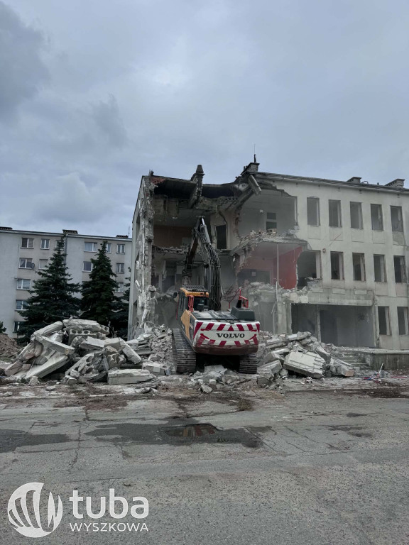 Rozbiórka byłej przychodni zdrowia w Wyszkowie
