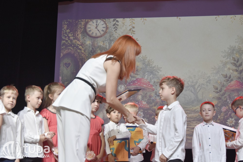 Magiczny ogród na zakończenie roku w „Bajce”