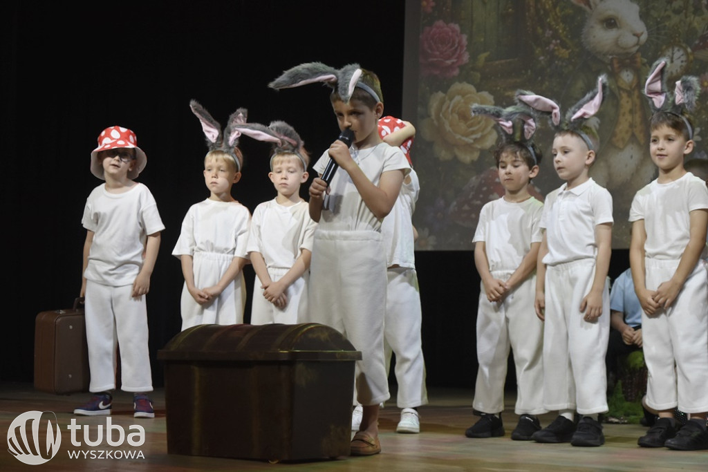Magiczny ogród na zakończenie roku w „Bajce”