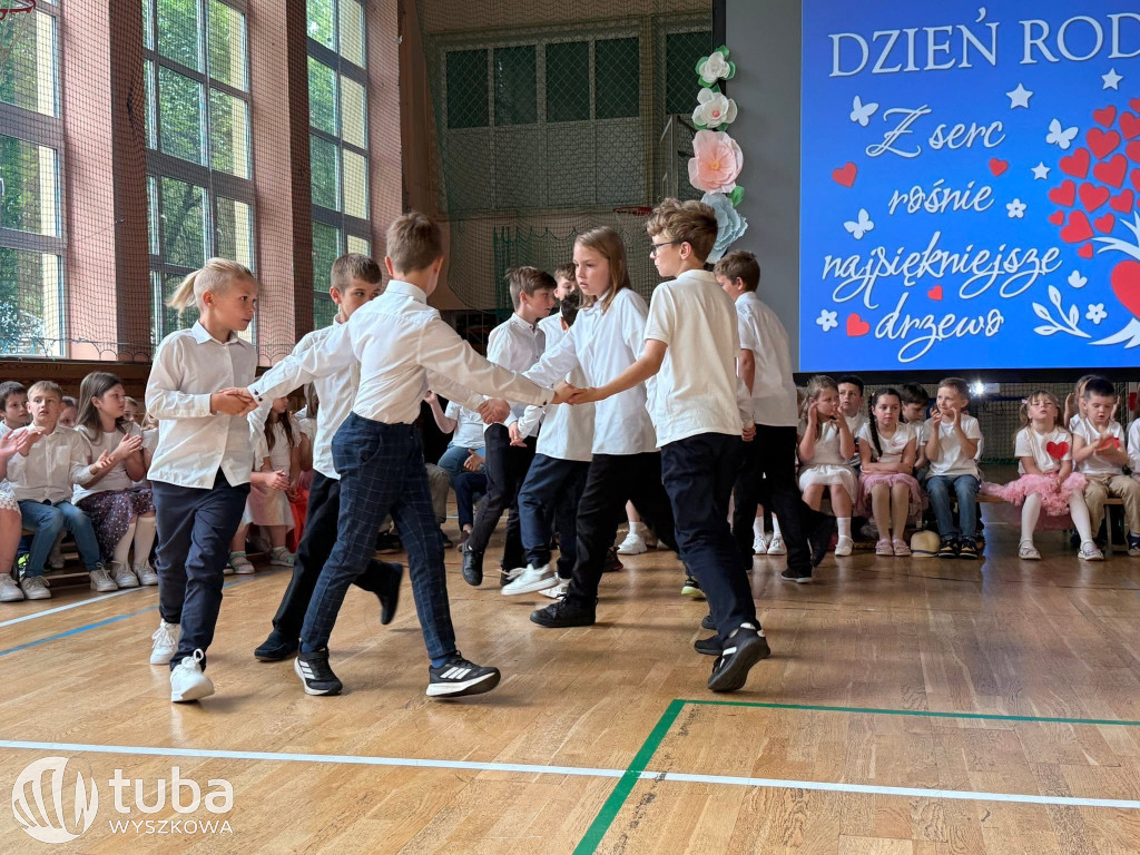 Dzieci dla Rodziców, społeczność SP nr 3 dla Olusia