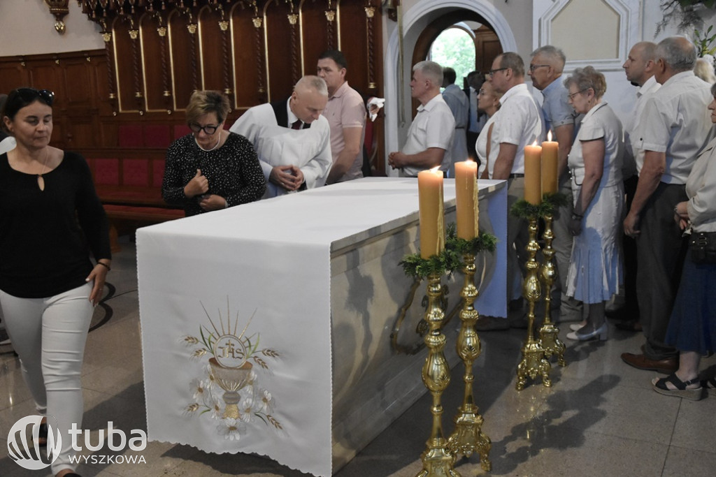 Konsekracja kościoła w parafii Świętej Rodziny