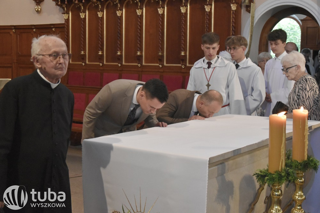 Konsekracja kościoła w parafii Świętej Rodziny