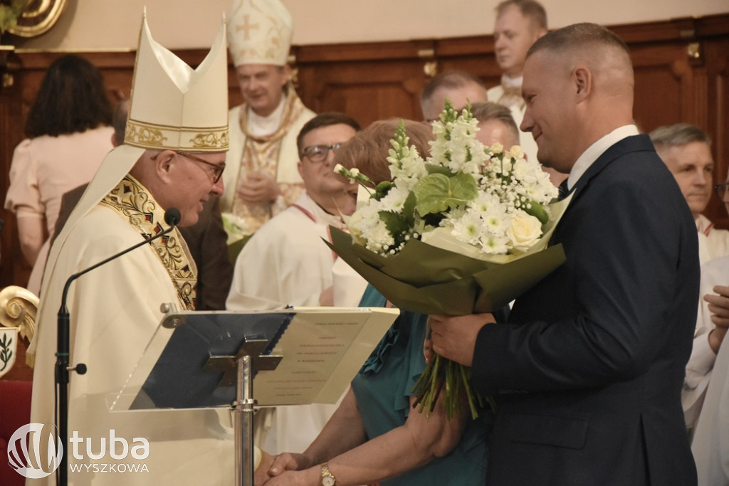 Konsekracja kościoła w parafii Świętej Rodziny