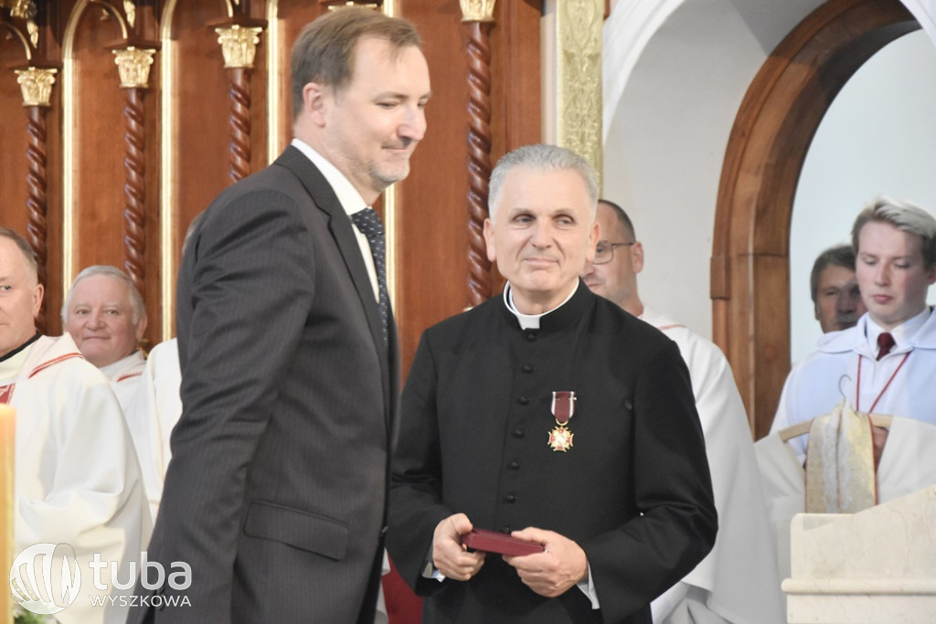 Konsekracja kościoła w parafii Świętej Rodziny