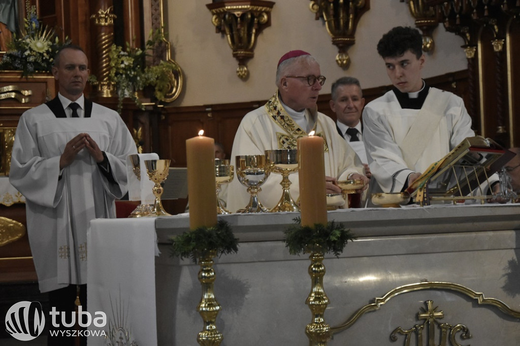 Konsekracja kościoła w parafii Świętej Rodziny