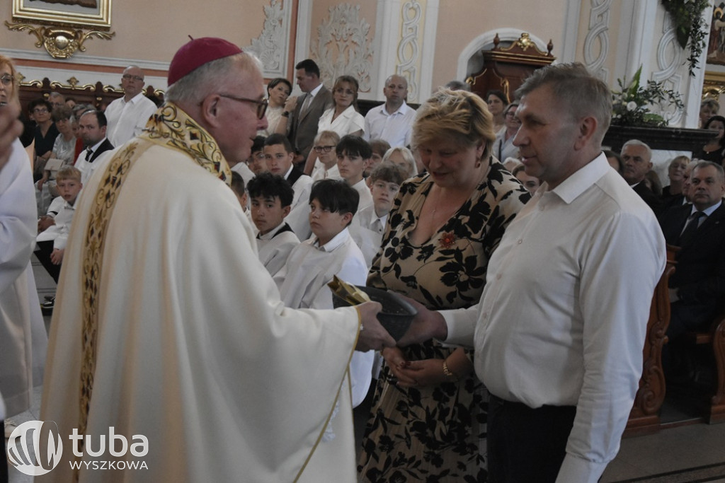 Konsekracja kościoła w parafii Świętej Rodziny