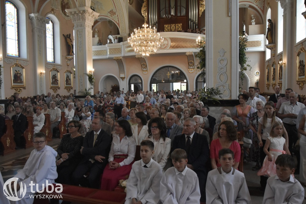Konsekracja kościoła w parafii Świętej Rodziny