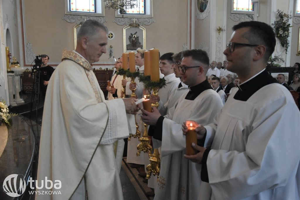 Konsekracja kościoła w parafii Świętej Rodziny