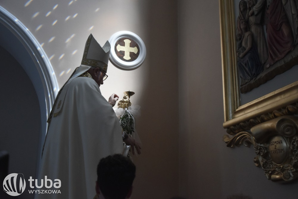 Konsekracja kościoła w parafii Świętej Rodziny