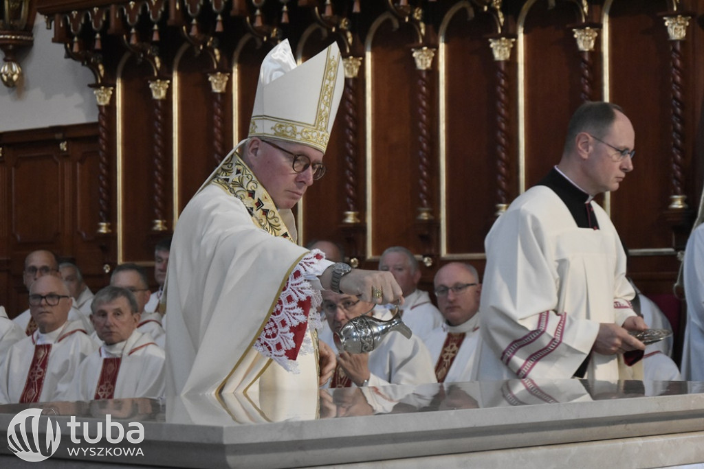 Konsekracja kościoła w parafii Świętej Rodziny