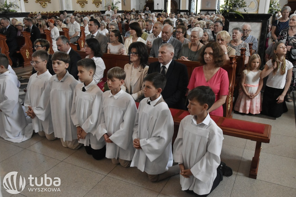 Konsekracja kościoła w parafii Świętej Rodziny
